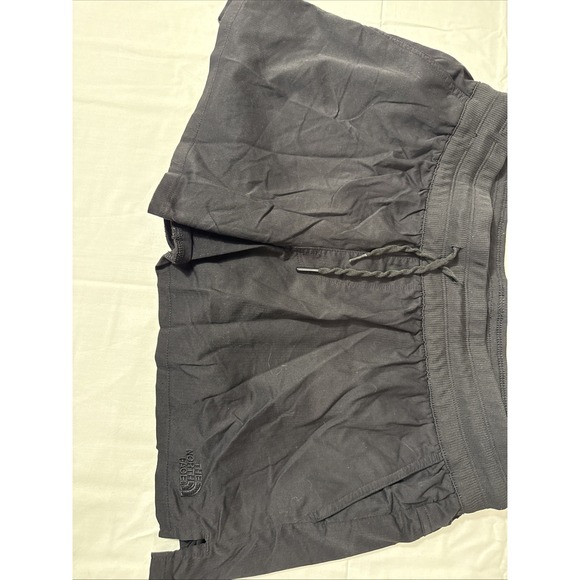 The North Face Shorts Womens Large -  Black Outdoor Hiking Trail Running - Picture 1 of 5